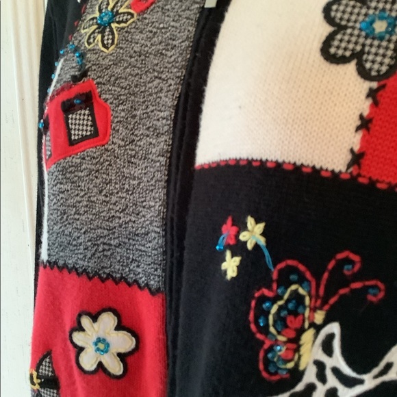 Holiday Cardigan Alfred Dunner zip red white&black beads holiday attire pretty - Picture 11 of 12